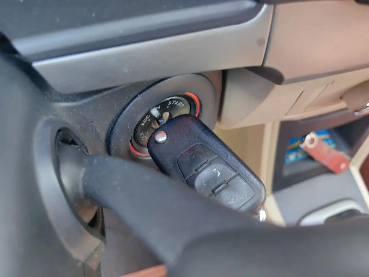 Roewe 350 2015 1.5L Automatic Luxury Sunroof Edition — миниатюра 9