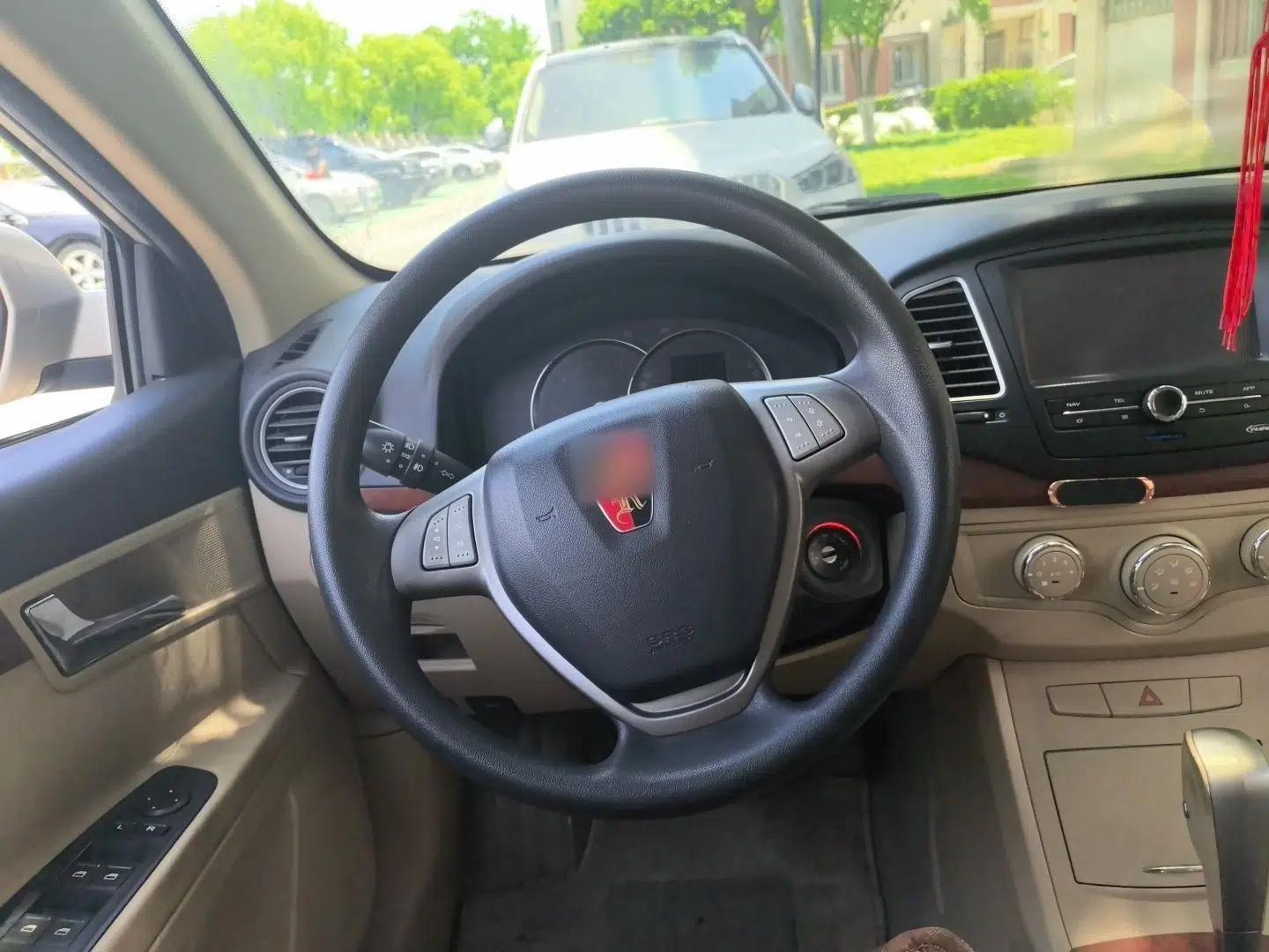 Roewe 350 2013 350C 1.5L Automatic Xunyue Edition — миниатюра 11
