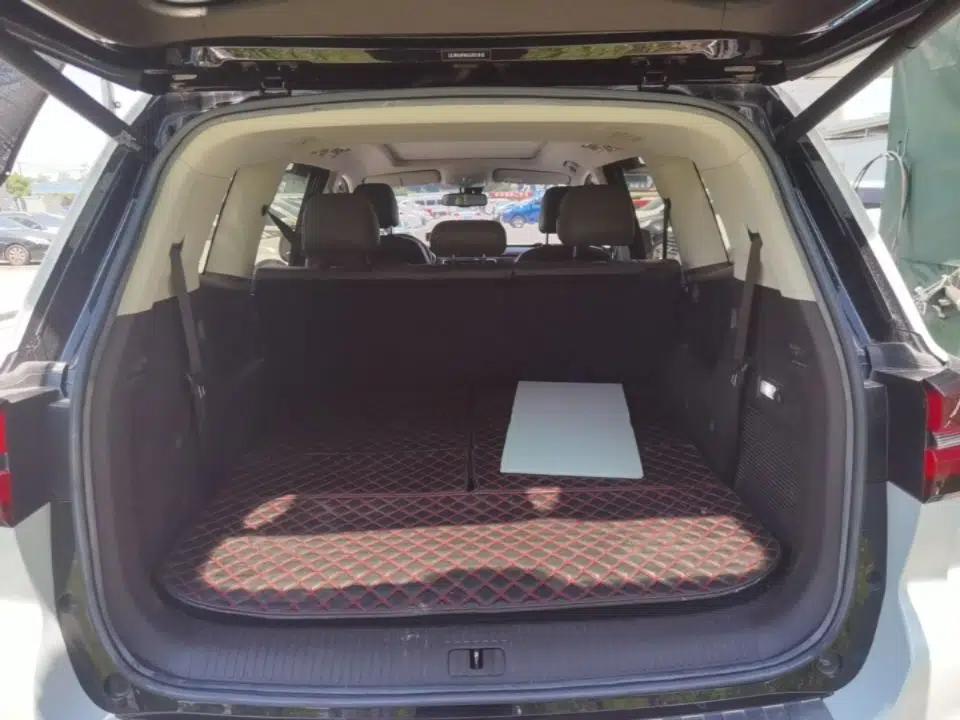 Roewe RX8 2019 30T Smart Connectivity Two-Wheel Drive Supreme Flagship Edition — миниатюра 22