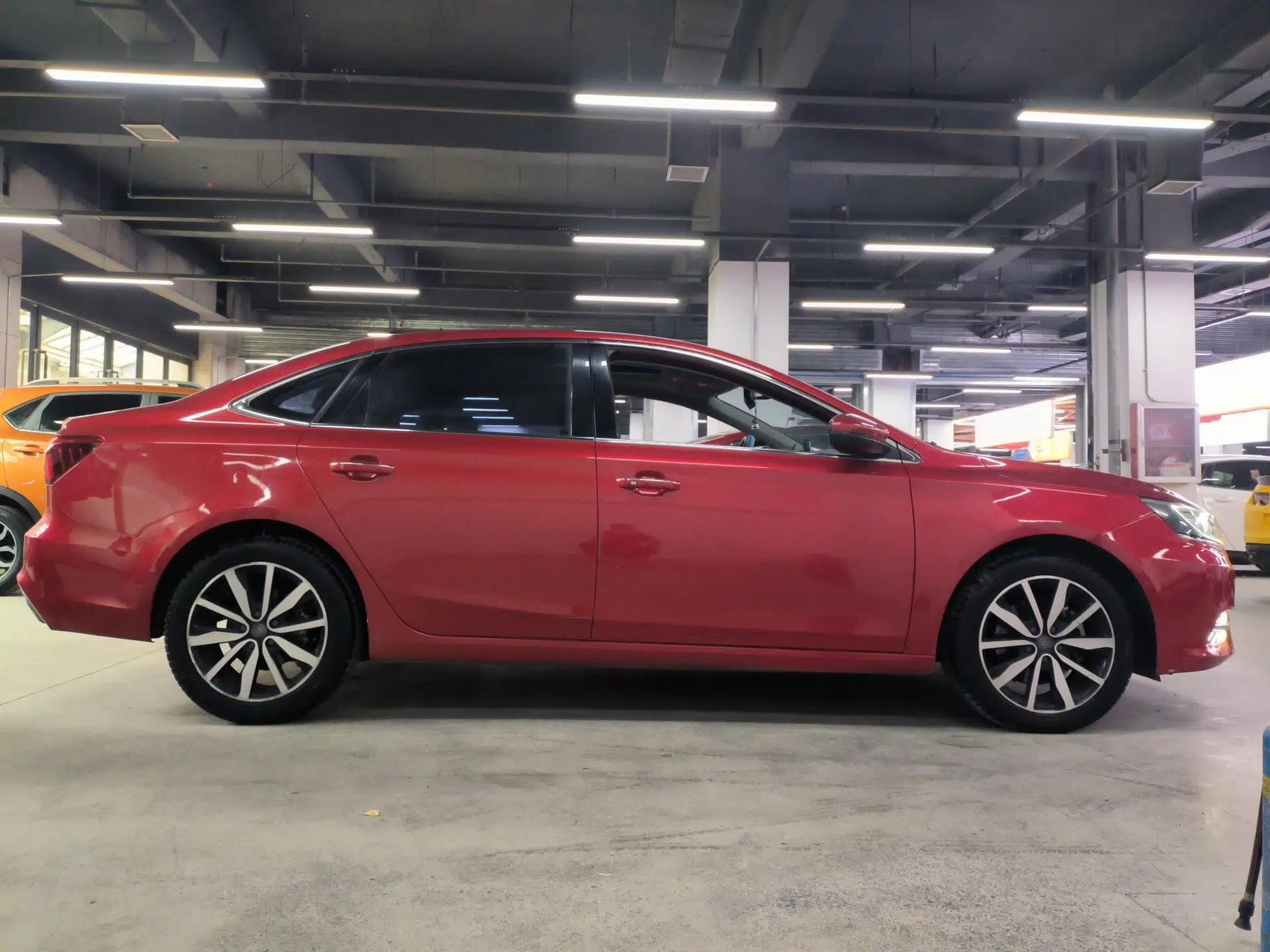 Roewe i6 2018 20T Automatic Flagship Edition — миниатюра 2
