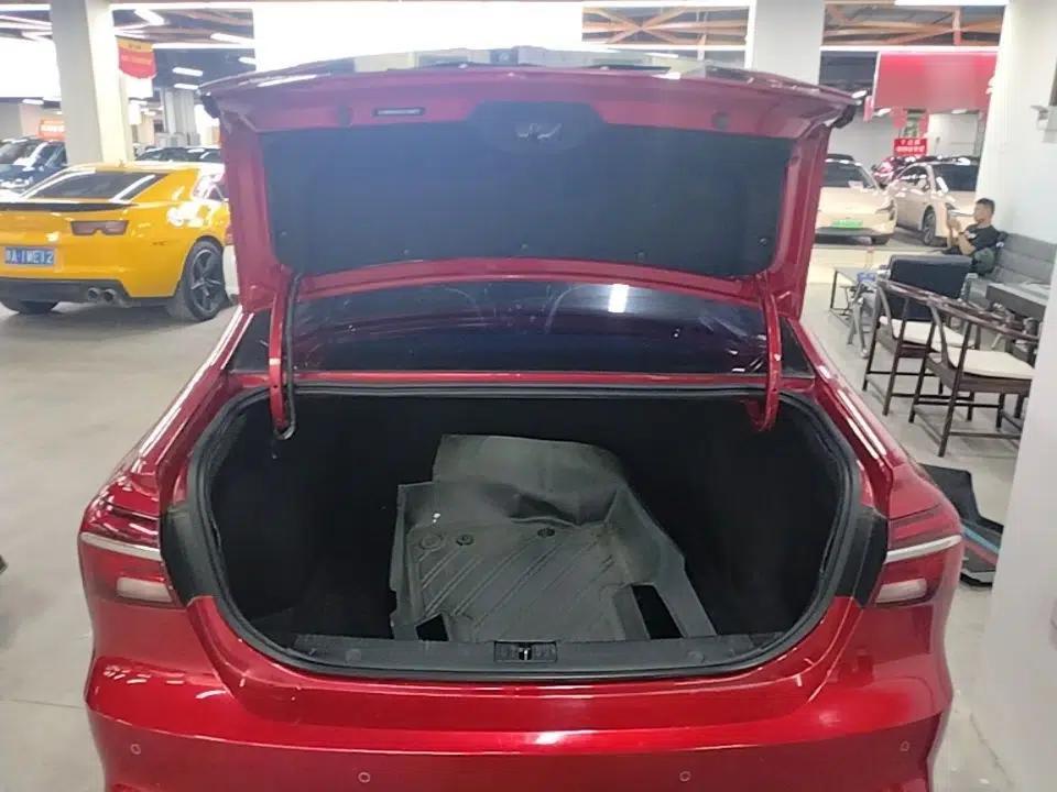Roewe i6 2018 20T Automatic Flagship Edition — миниатюра 19