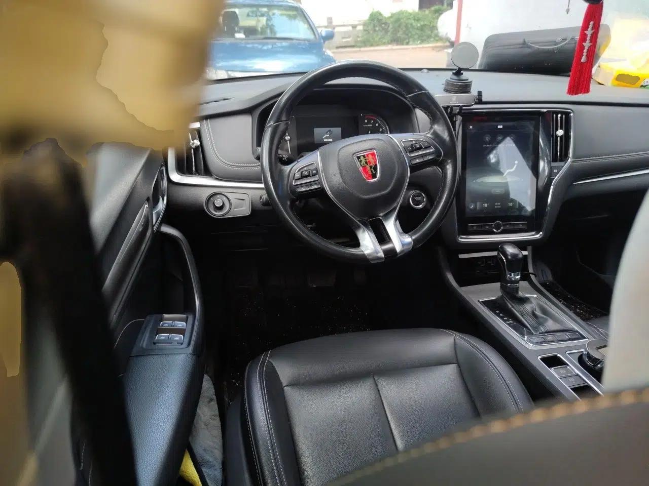 Roewe i6 2017 20T Automatic Internet ZhiZun Edition — миниатюра 11
