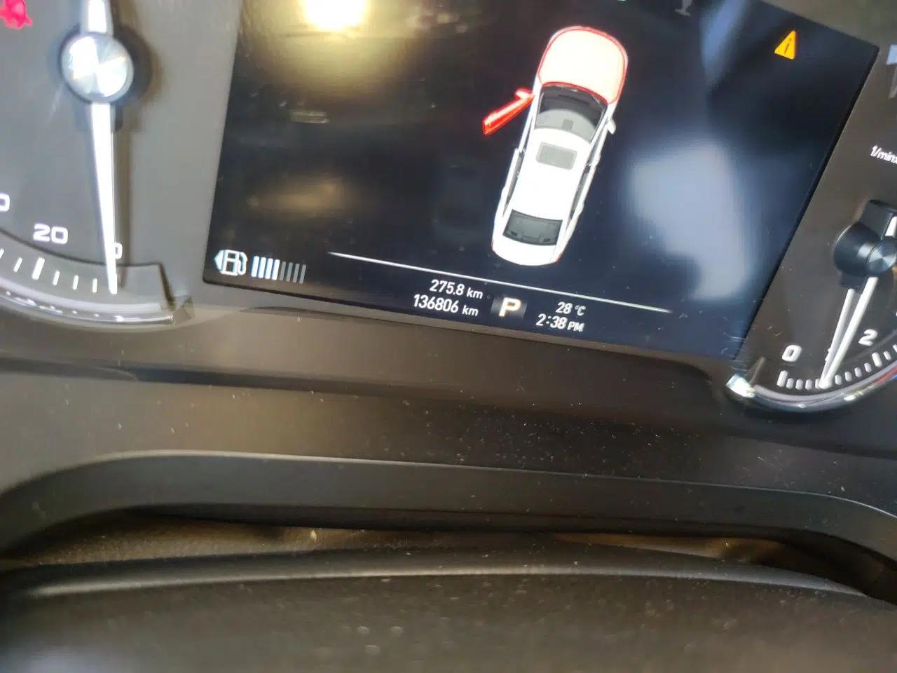 Roewe i6 2017 20T Automatic Internet ZhiZun Edition — миниатюра 13