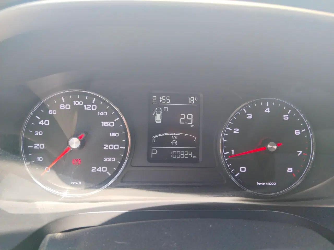 Roewe i6 2017 20T Automatic Internet Smart Edition — миниатюра 12