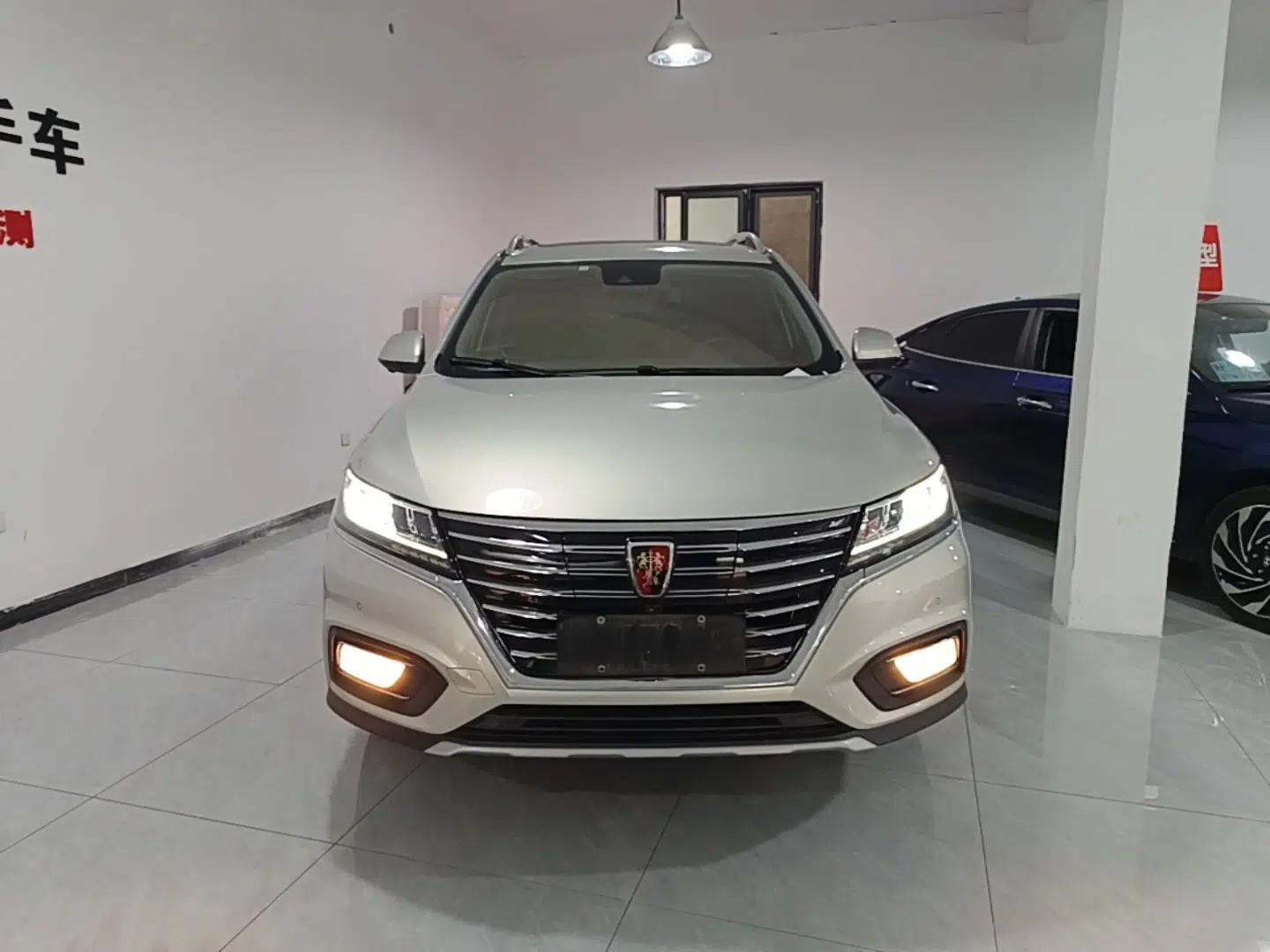 Roewe RX5 New Energy 2017 ERX5 EV400 Electric Internet Supreme Edition — миниатюра 2