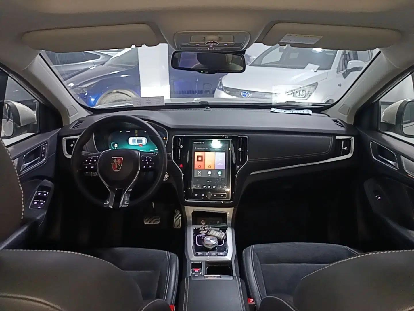 Roewe RX5 New Energy 2017 ERX5 EV400 Electric Internet Supreme Edition — миниатюра 13