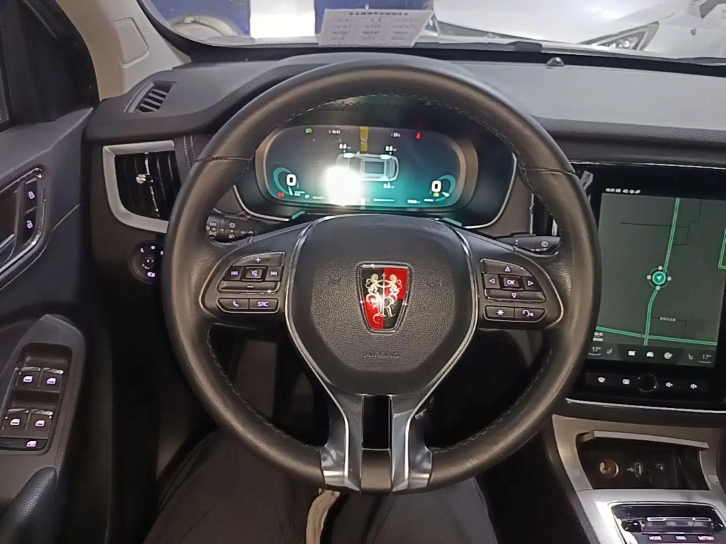 Roewe RX5 New Energy 2017 ERX5 EV400 Electric Internet Supreme Edition — миниатюра 14