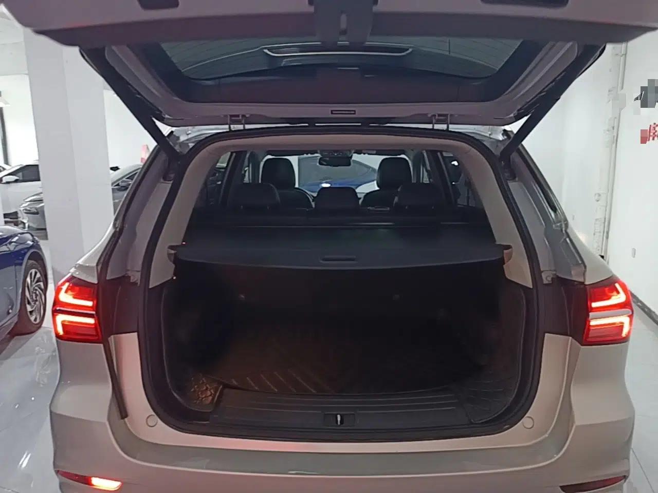 Roewe RX5 New Energy 2017 ERX5 EV400 Electric Internet Supreme Edition — миниатюра 22