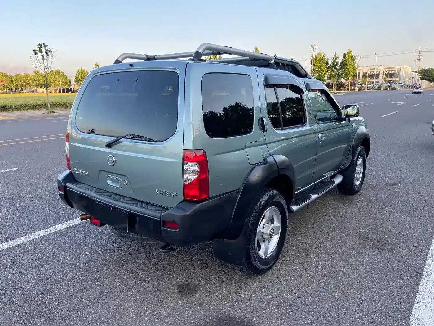 Nissan Paladin 2008 2.4L 2WD Standard Edition — миниатюра 4