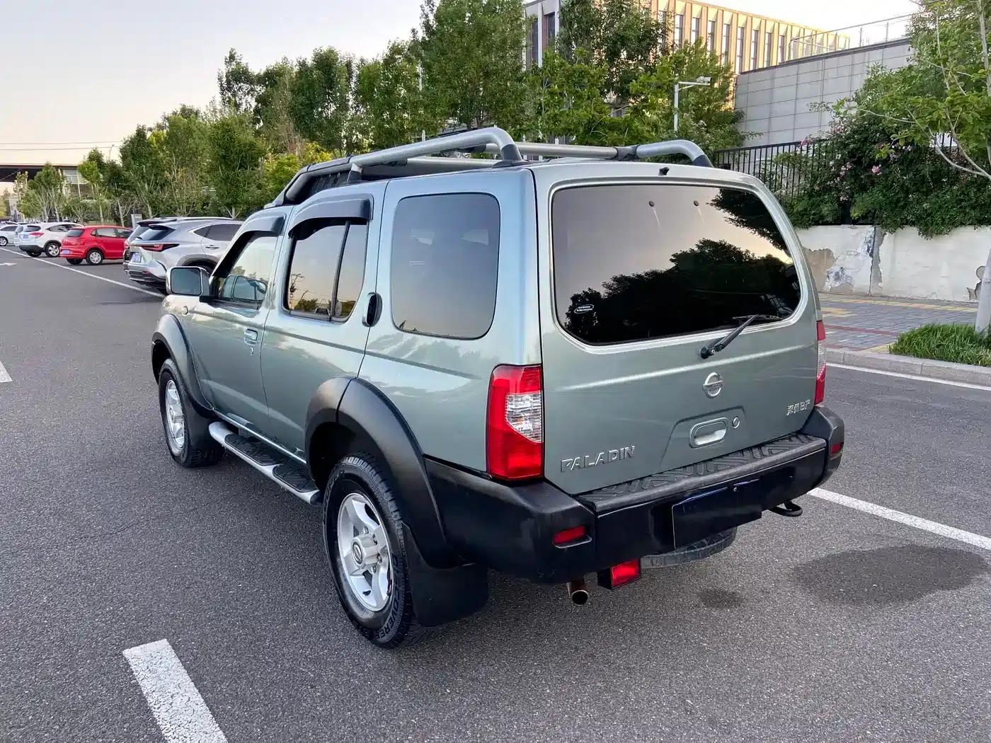 Nissan Paladin 2008 2.4L 2WD Standard Edition — миниатюра 6