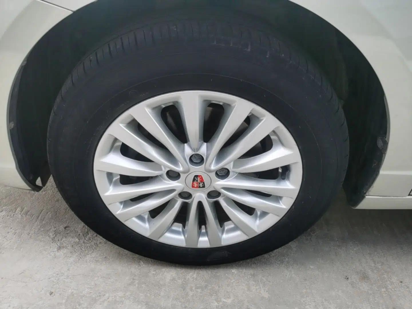Roewe Ei5 2018 Internet Luxury Edition — миниатюра 8
