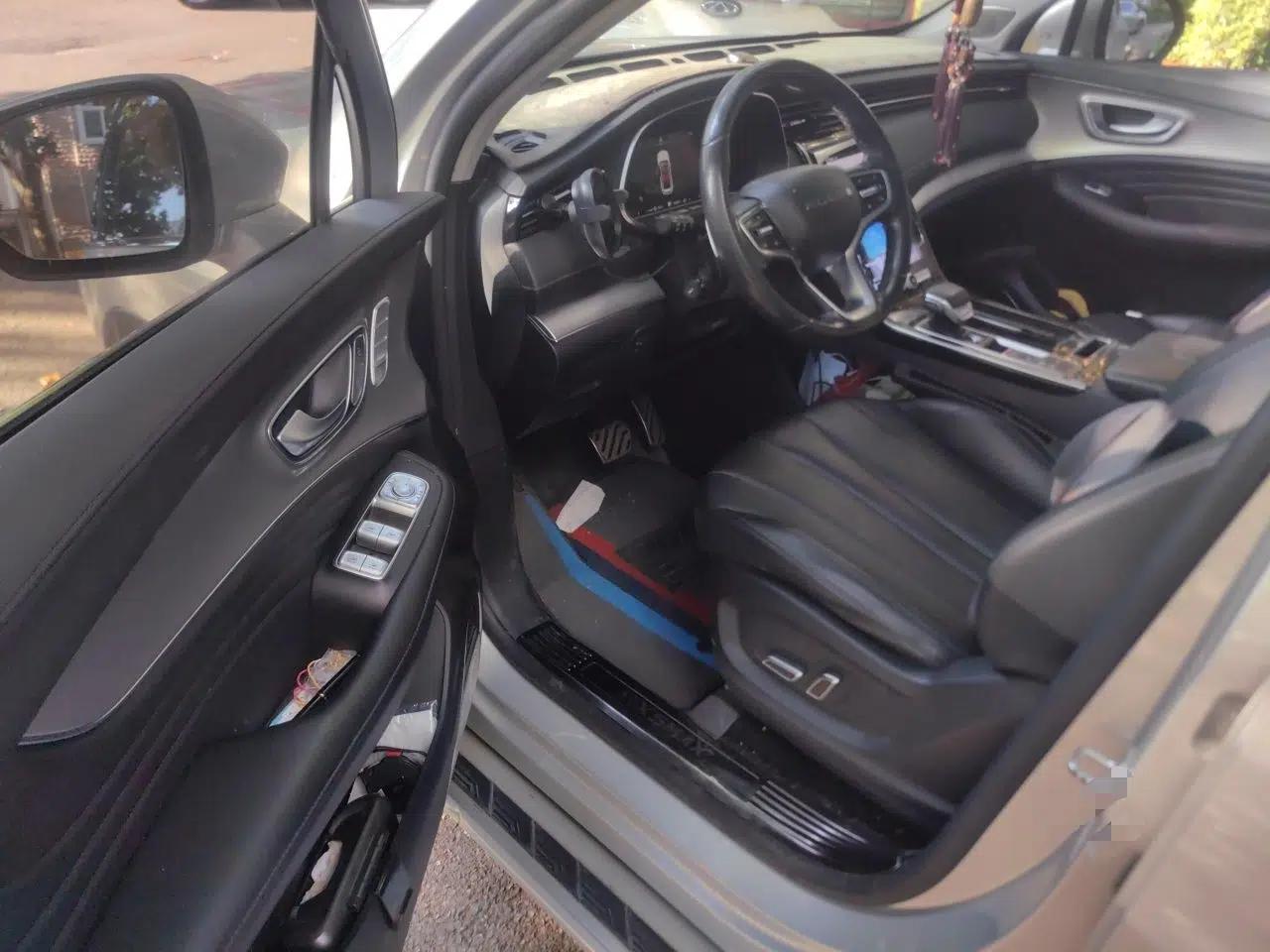 Roewe RX5 MAX 2019 400TGI Automatic Smart Cabin Flagship Edition — миниатюра 17