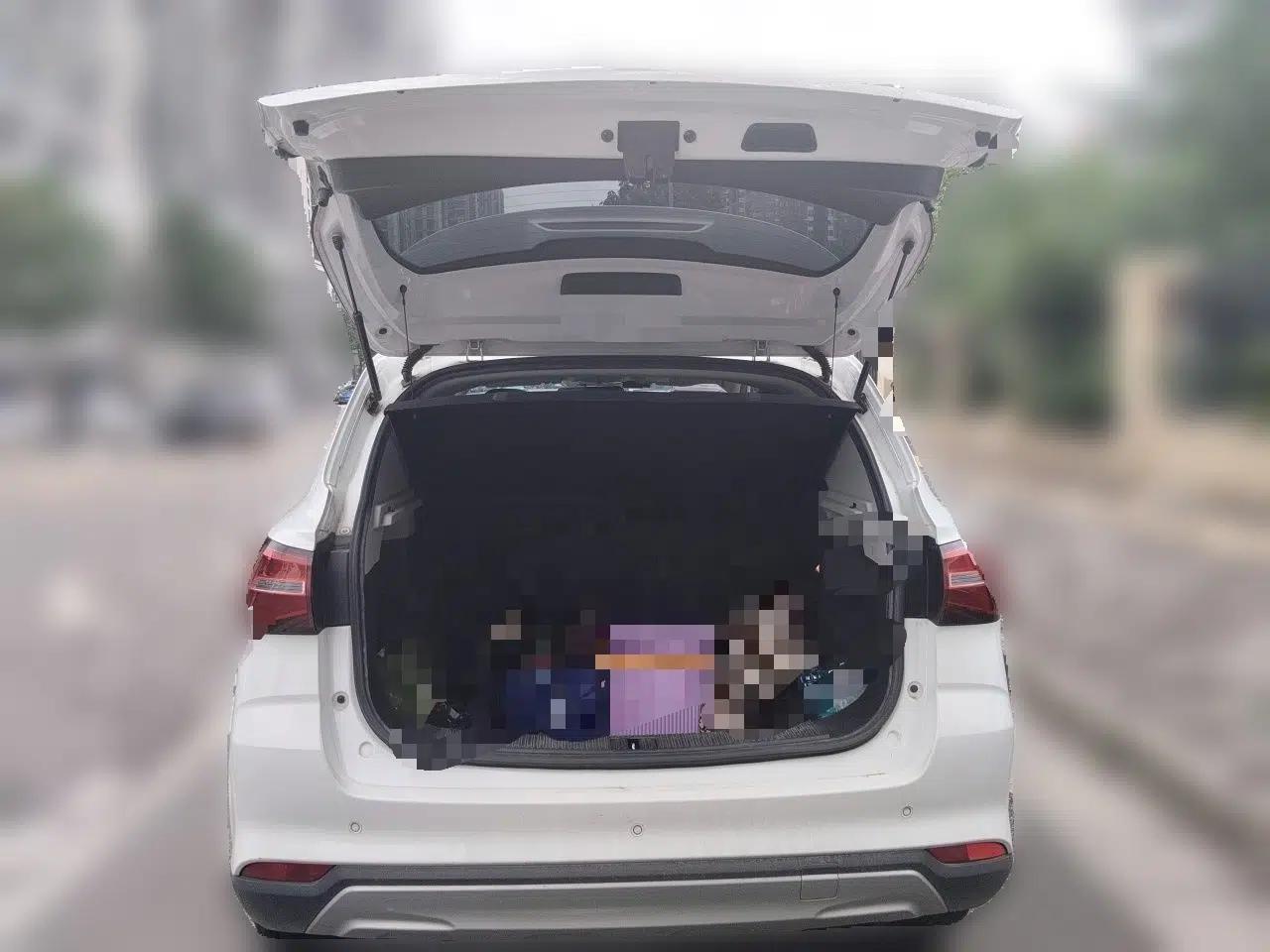 Roewe RX3 2018 1.6L CVT Internet Smart Edition — миниатюра 20