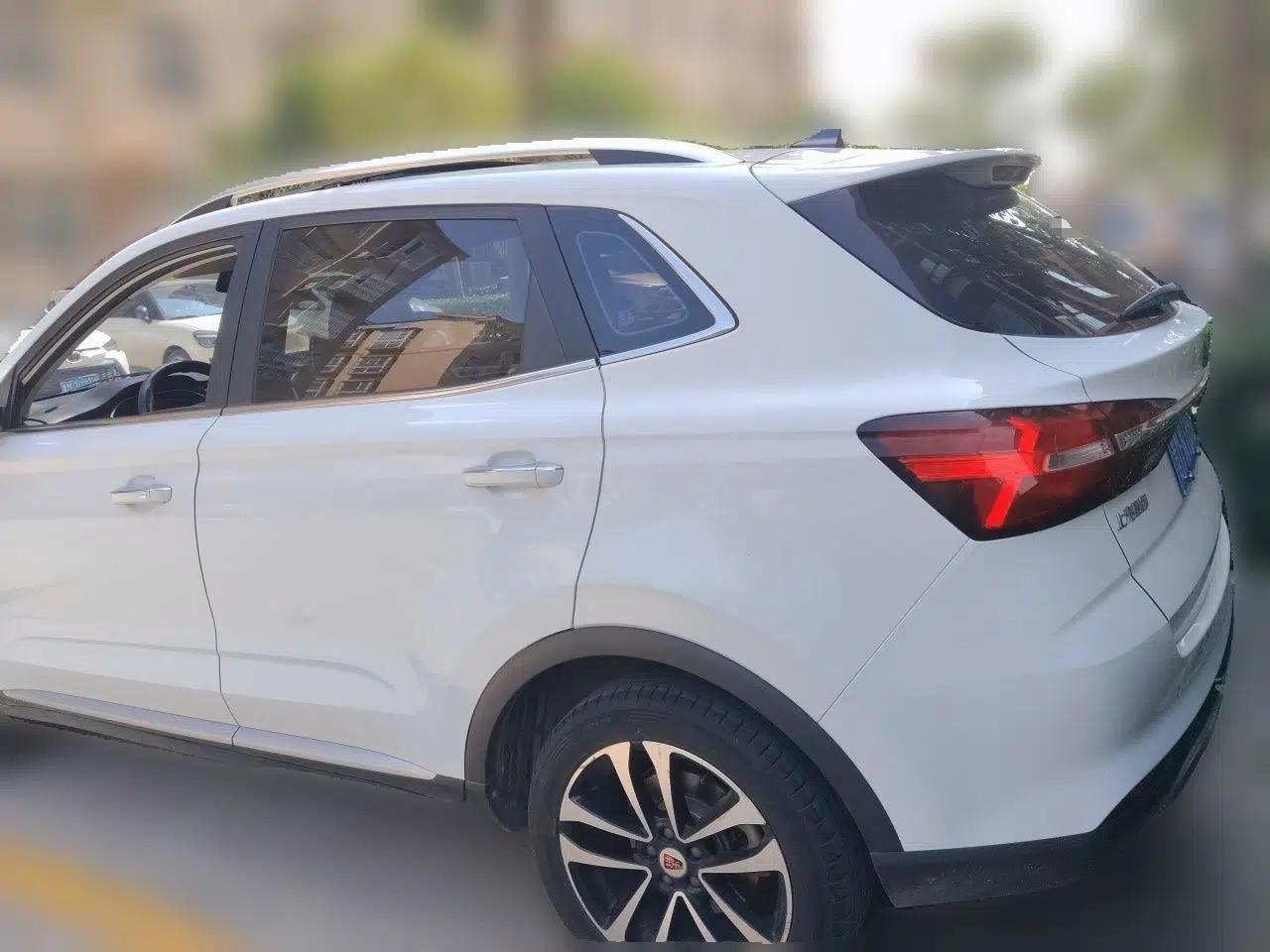 Roewe RX3 2018 1.6L CVT Flagship Edition — миниатюра 4
