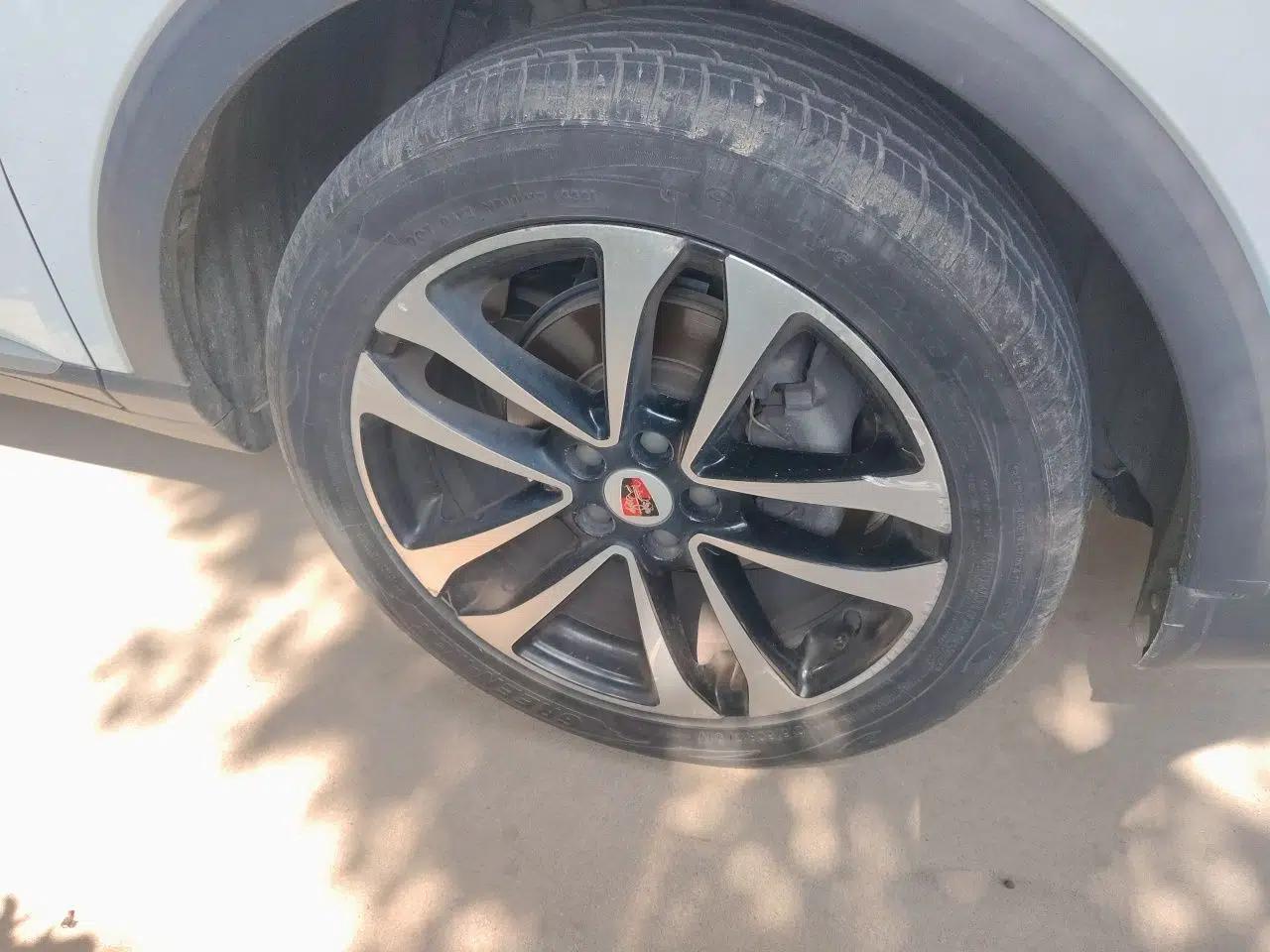 Roewe RX3 2018 1.6L CVT Flagship Edition — миниатюра 8