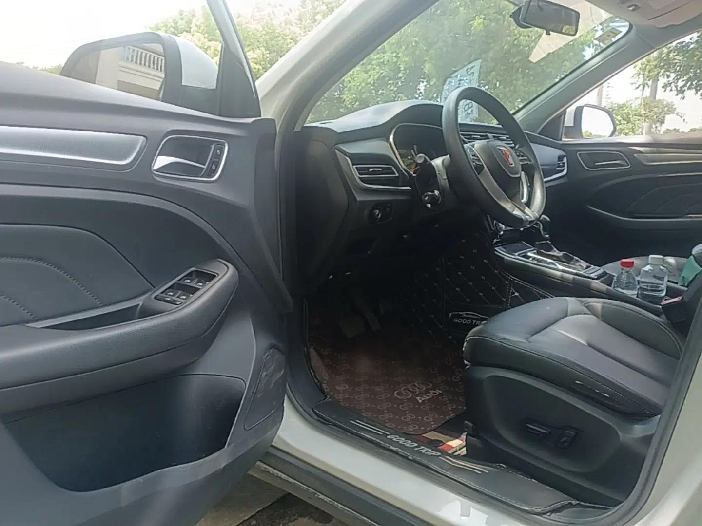 Roewe RX3 2020 1.6L CVT 4G Connected Ultra-Cool Flagship Edition — миниатюра 19