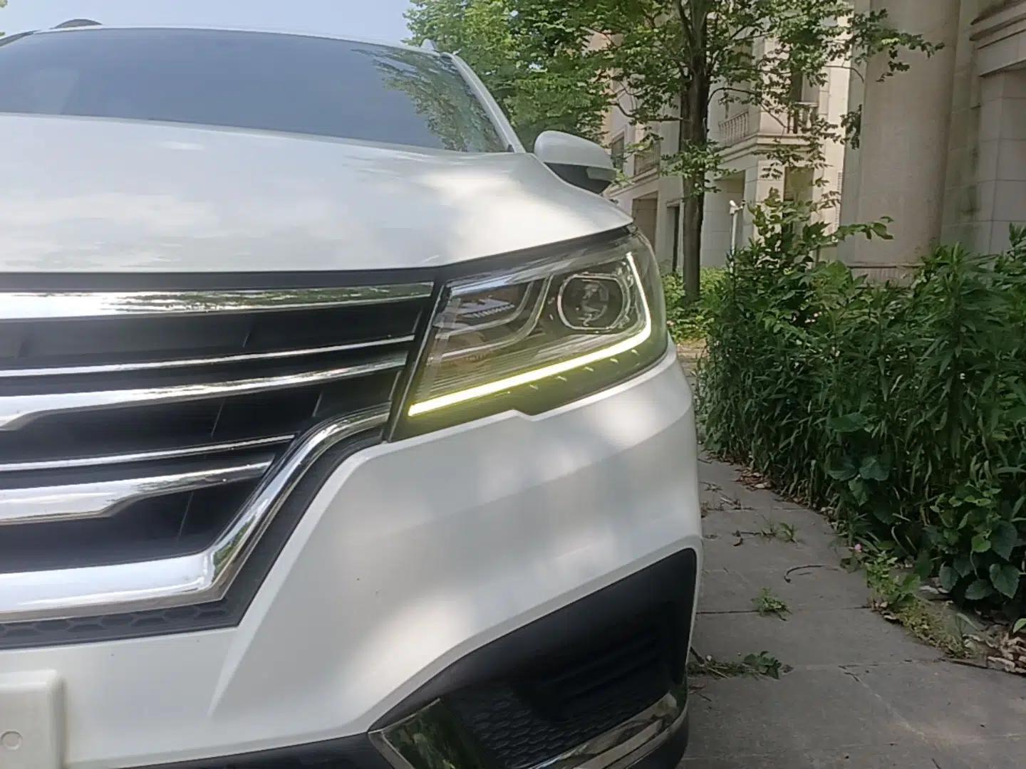 Roewe RX3 2020 1.6L CVT 4G Connected Ultra-Cool Flagship Edition — миниатюра 9