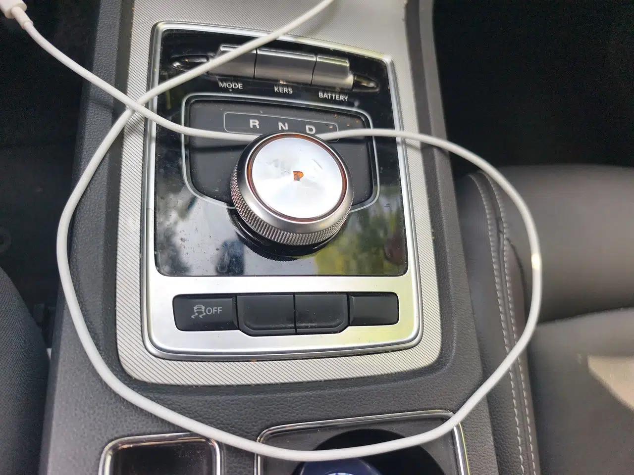 Roewe i6 New Energy 2017 45T Hybrid Connect & Smart Enjoyment Edition — миниатюра 15