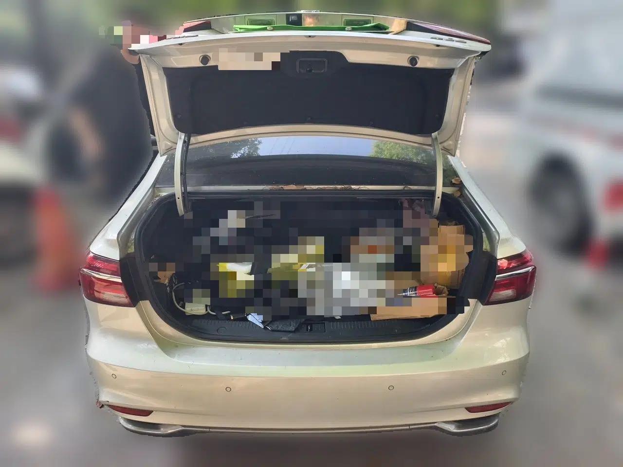 Roewe i6 New Energy 2017 45T Hybrid Connect & Smart Enjoyment Edition — миниатюра 20
