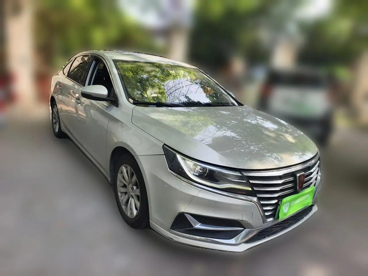 Roewe i6 New Energy 2017 45T Hybrid Connect & Smart Enjoyment Edition — миниатюра 3