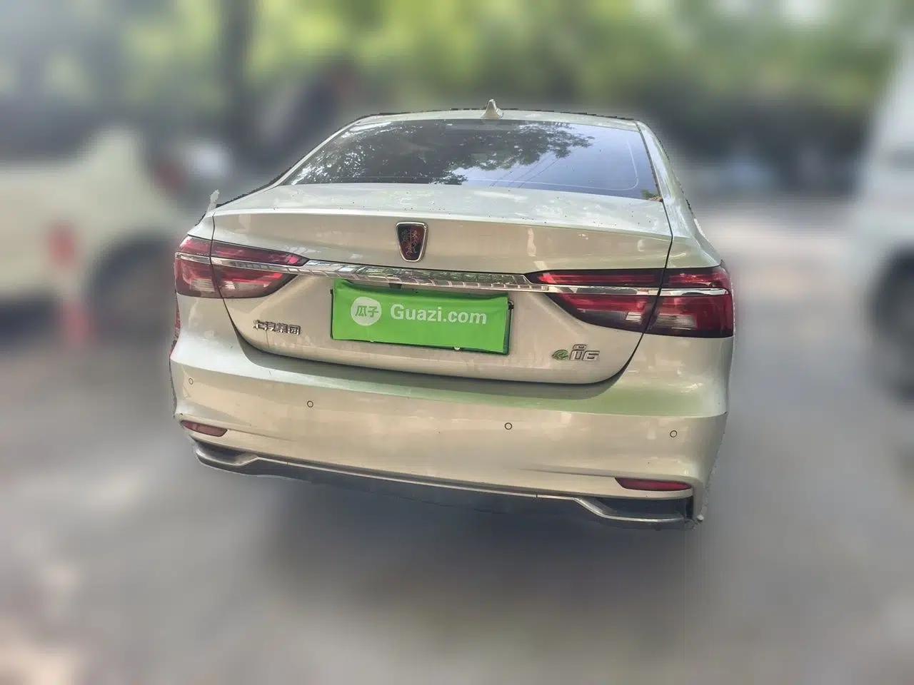 Roewe i6 New Energy 2017 45T Hybrid Connect & Smart Enjoyment Edition — миниатюра 5