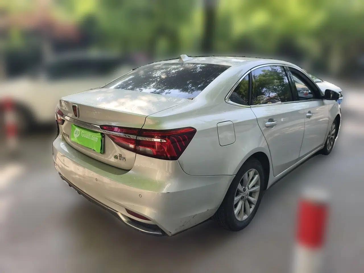 Roewe i6 New Energy 2017 45T Hybrid Connect & Smart Enjoyment Edition — миниатюра 6