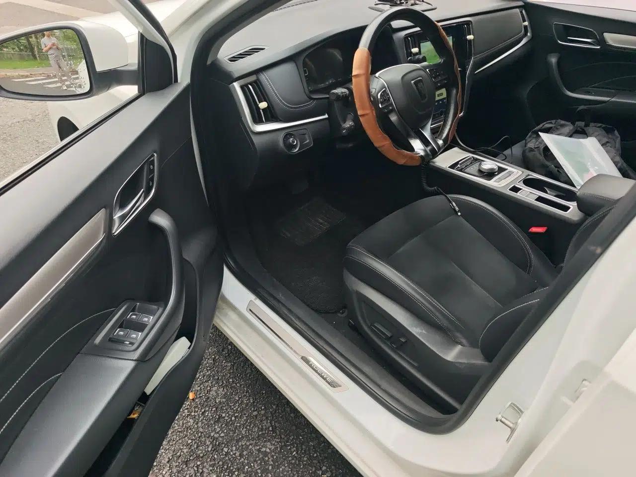 Roewe i6 New Energy 2017 45T Hybrid Connective Smart Luxury Edition — миниатюра 17