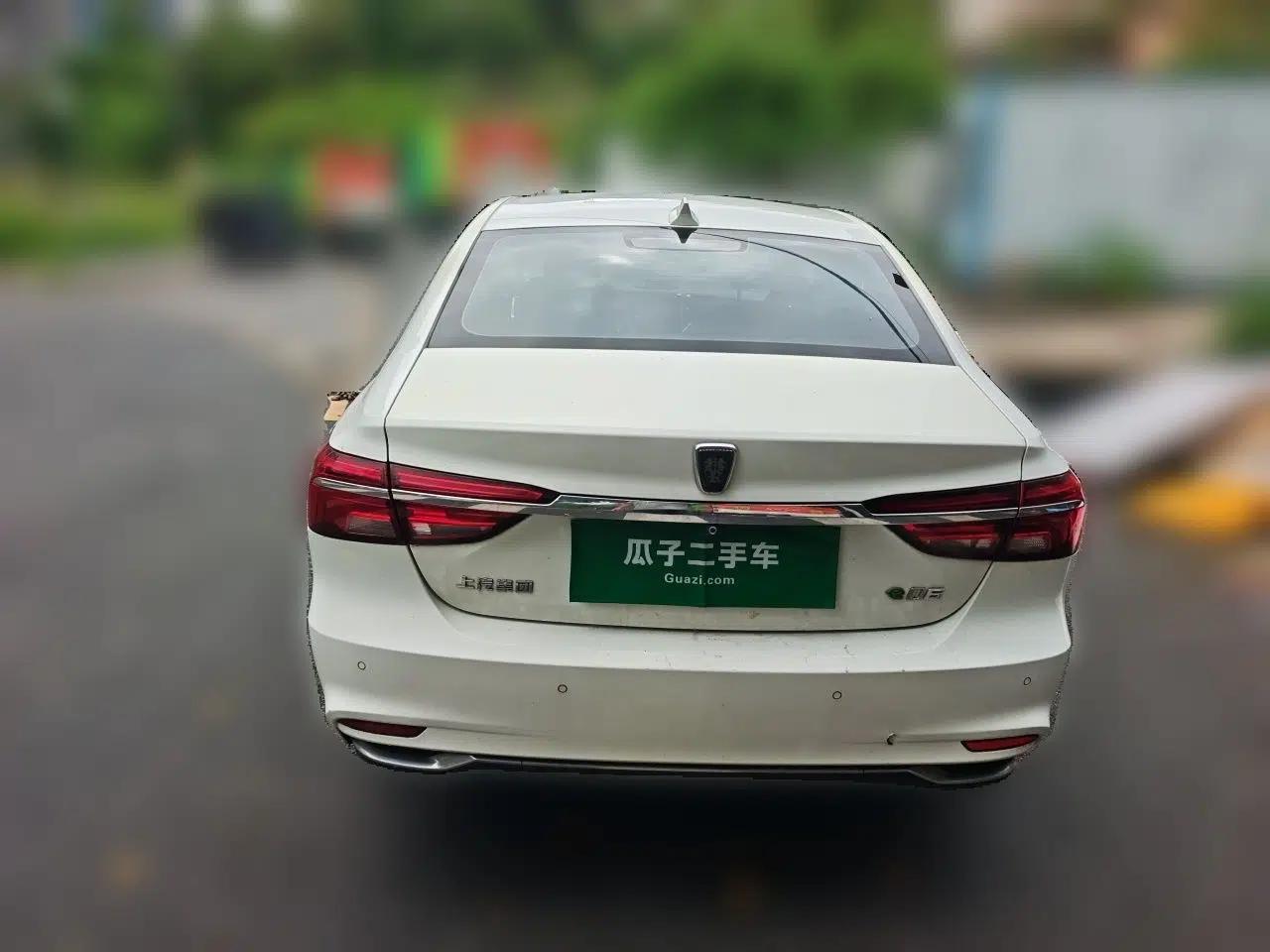 Roewe i6 New Energy 2017 45T Hybrid Connective Smart Luxury Edition — миниатюра 20