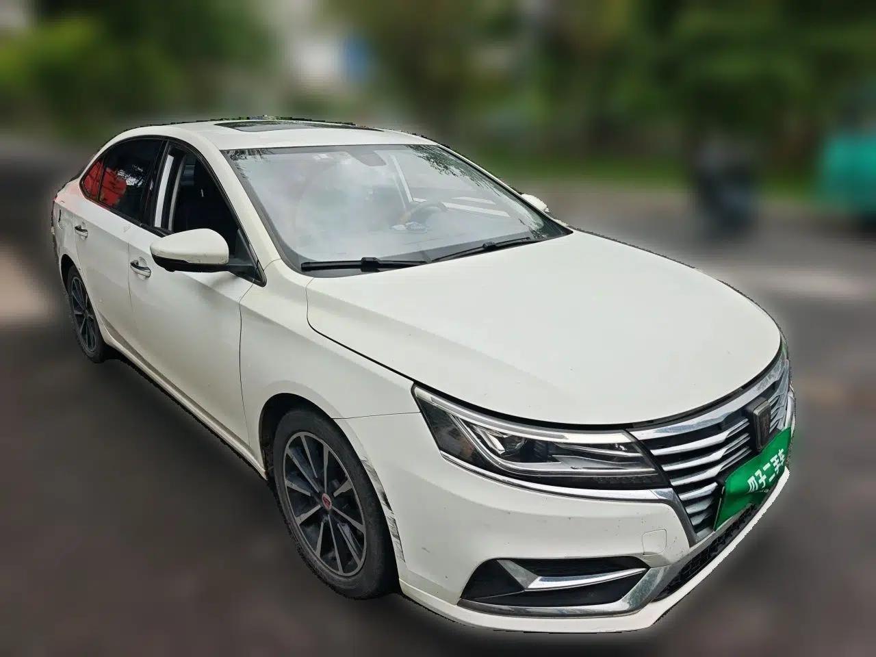 Roewe i6 New Energy 2017 45T Hybrid Connective Smart Luxury Edition — миниатюра 3