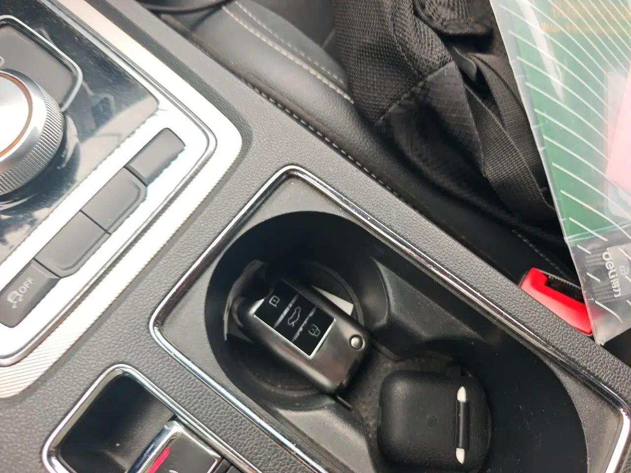 Roewe i6 New Energy 2017 45T Hybrid Connective Smart Luxury Edition — миниатюра 9