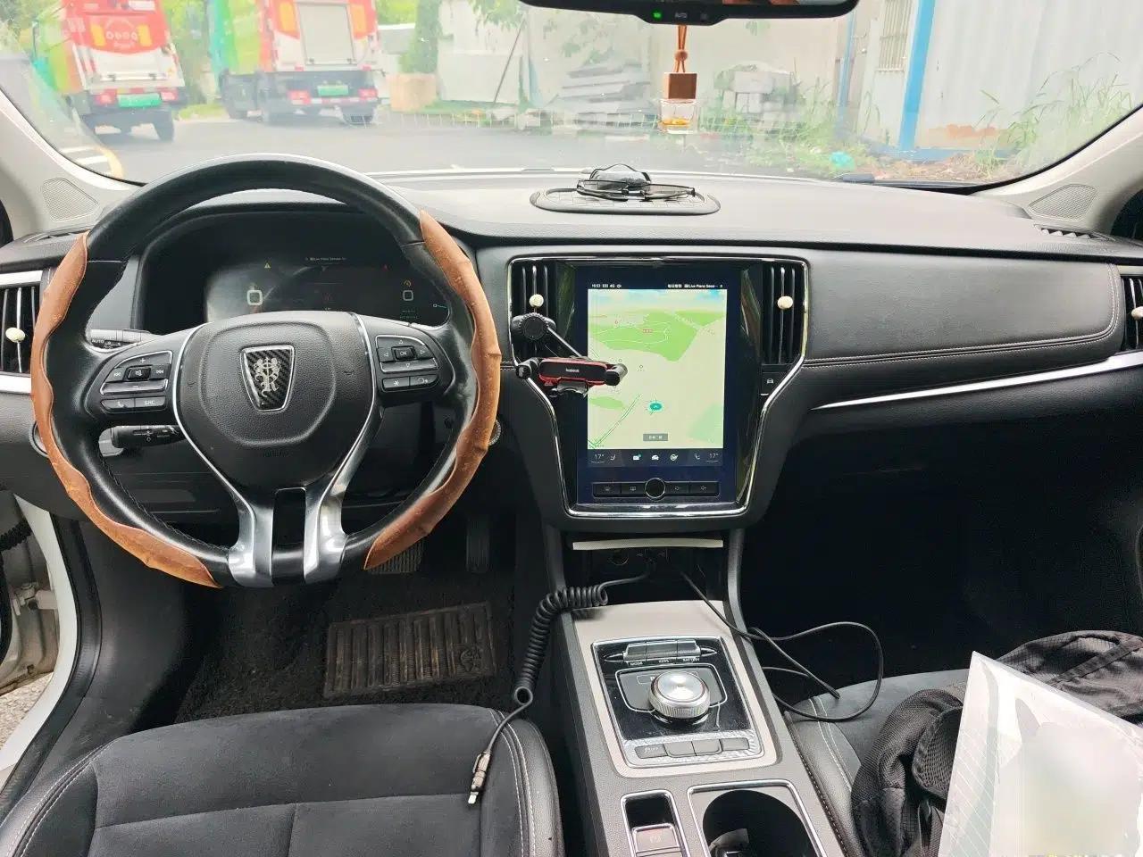 Roewe i6 New Energy 2017 45T Hybrid Connective Smart Luxury Edition — миниатюра 10