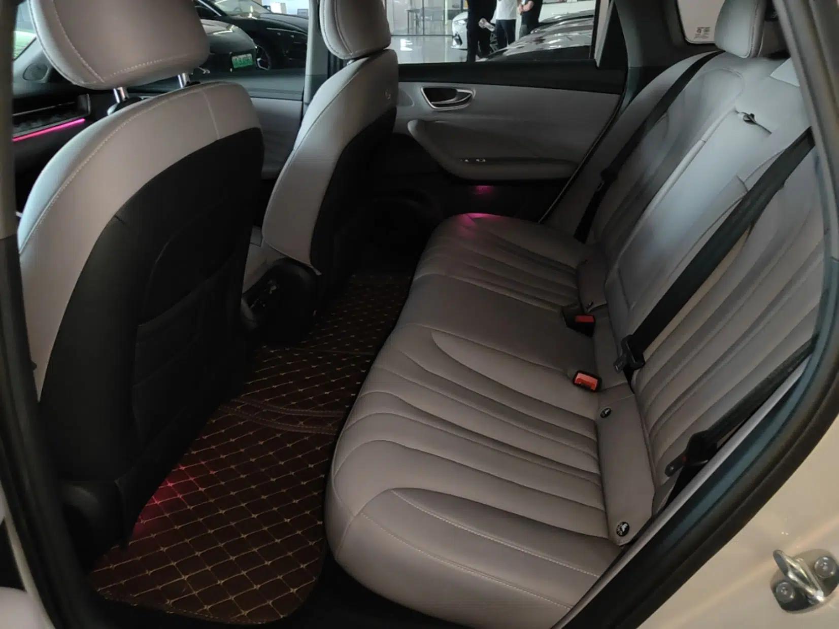 Roewe M7 DMH 2025 Model 160km Premium Version — миниатюра 20