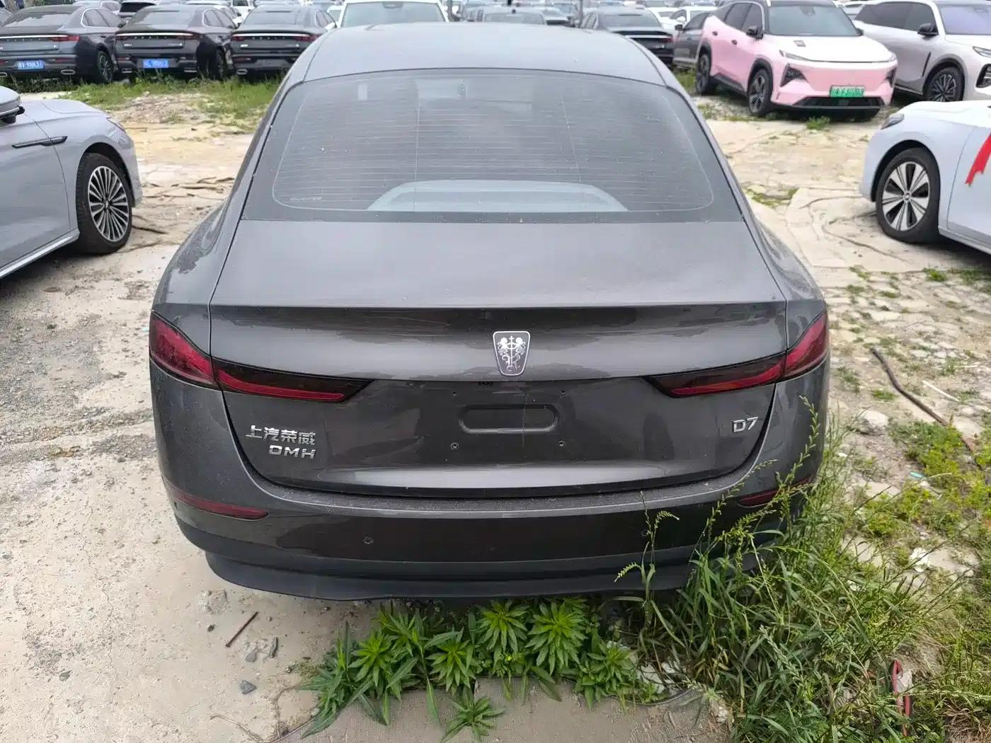 Roewe D7 2023 DMH 125km Super Edition — миниатюра 8
