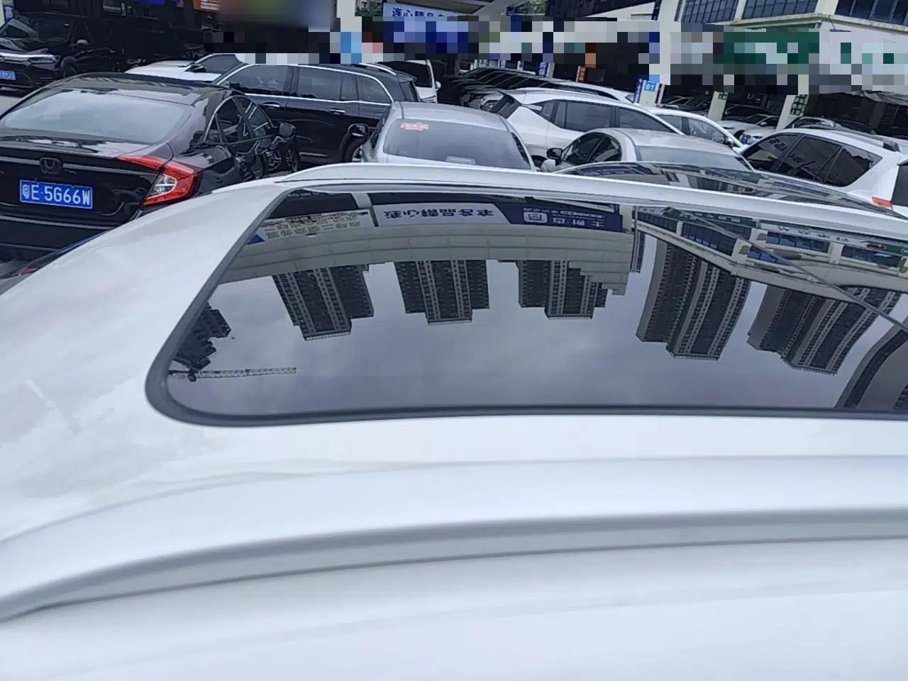 Roewe D5X DMH 2024 135 Tech Edition — миниатюра 11