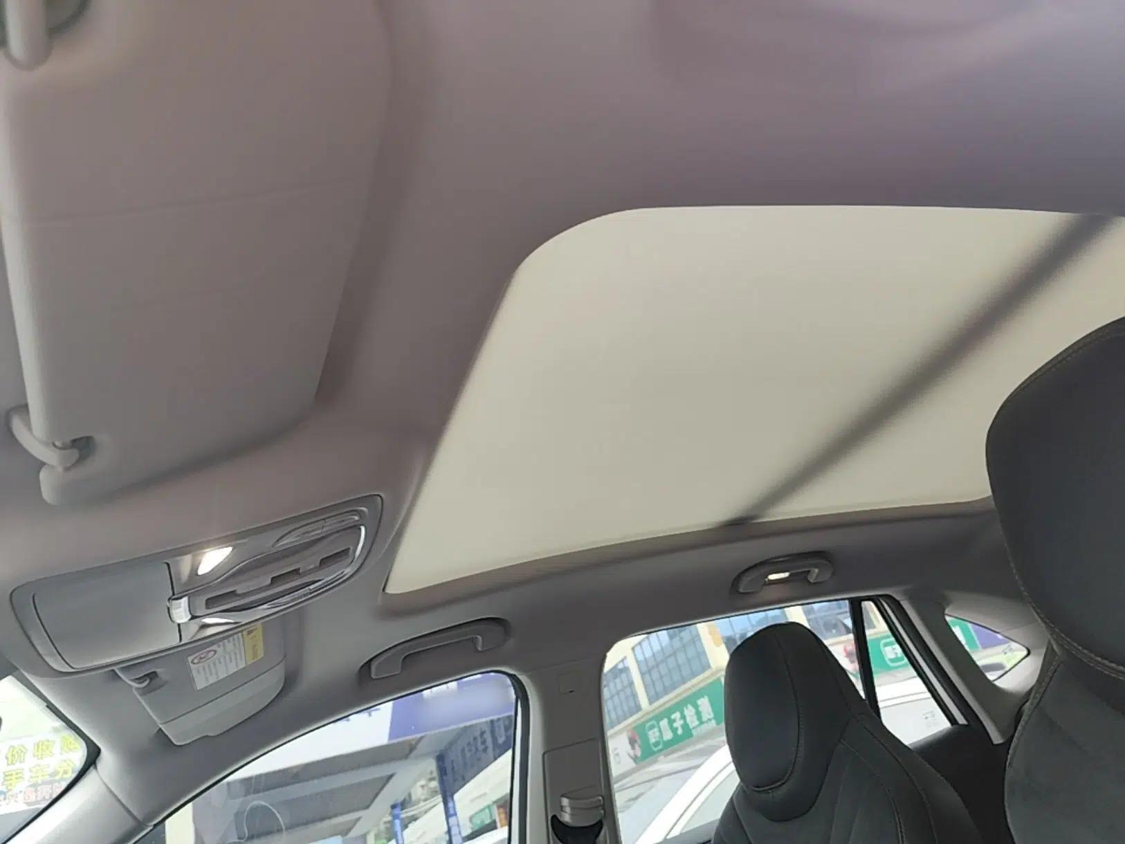 Roewe D5X DMH 2024 135 Tech Edition — миниатюра 21