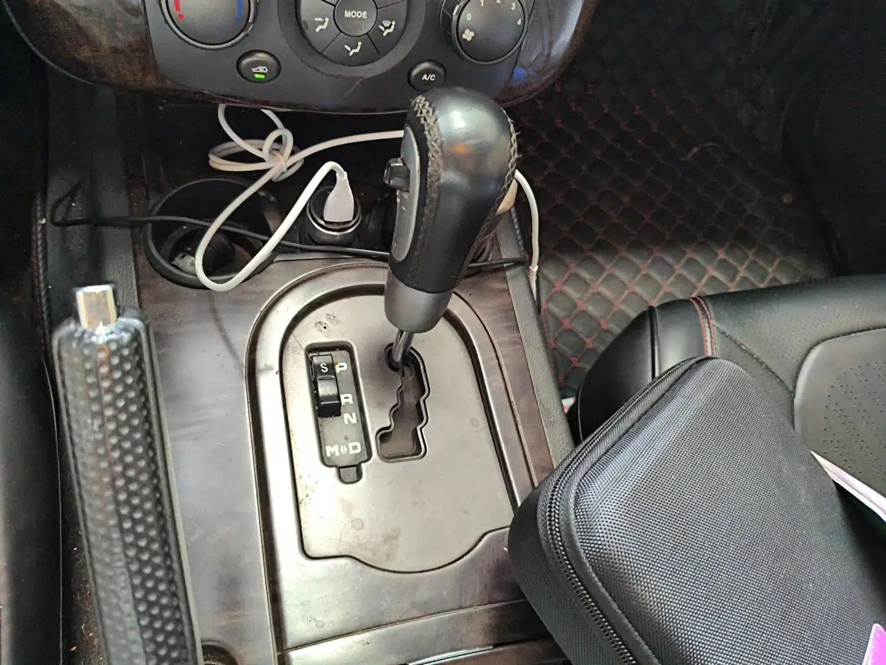 Roewe W5 2014 1.8T 2WD Automatic Tharu Special Edition — миниатюра 15