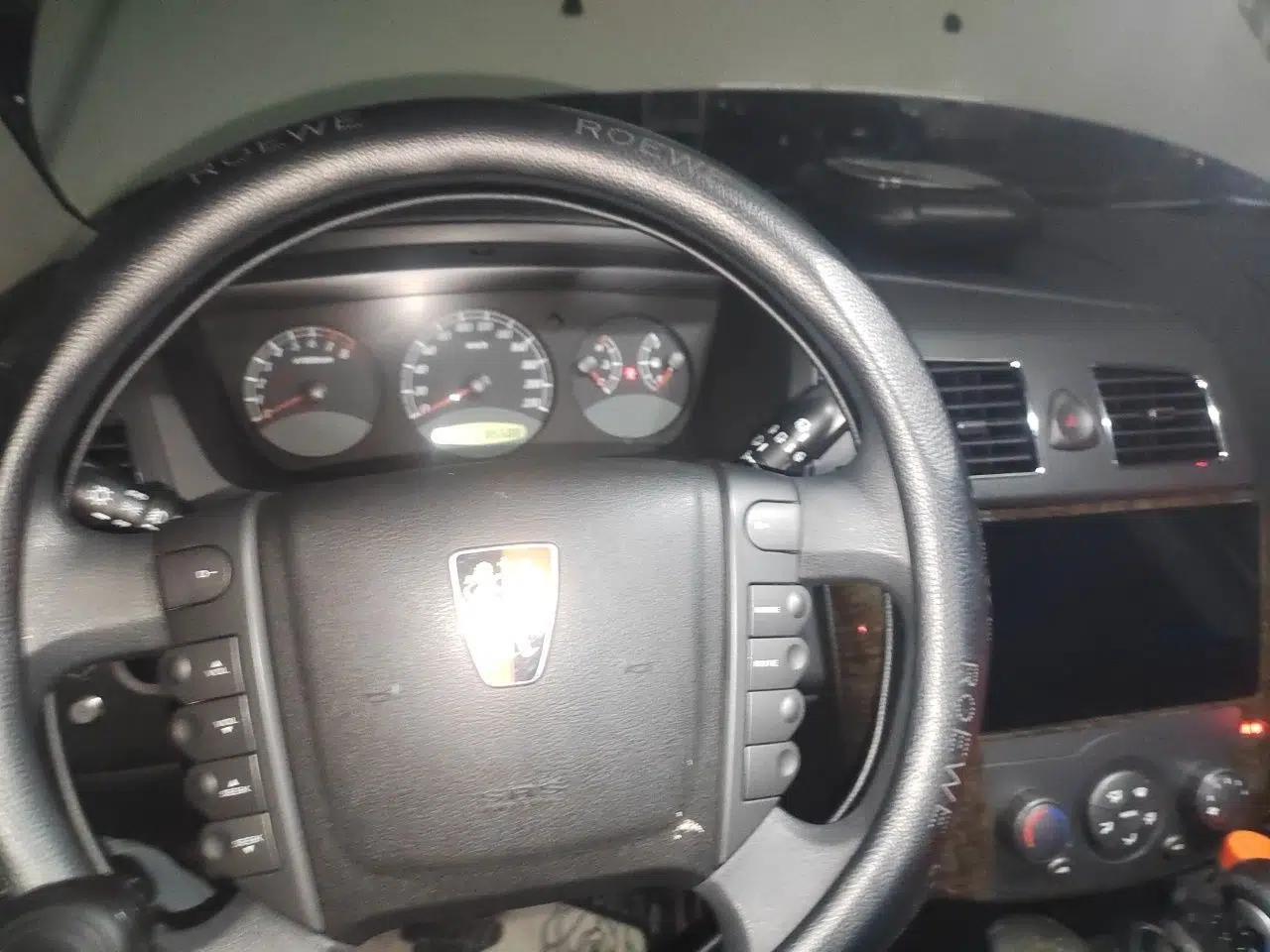 Roewe W5 2014 1.8T 2WD Automatic Tharu Special Edition — миниатюра 11