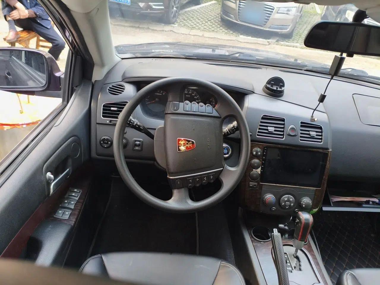 Roewe W5 2014 1.8T 2WD Automatic Tharu Special Edition — миниатюра 11