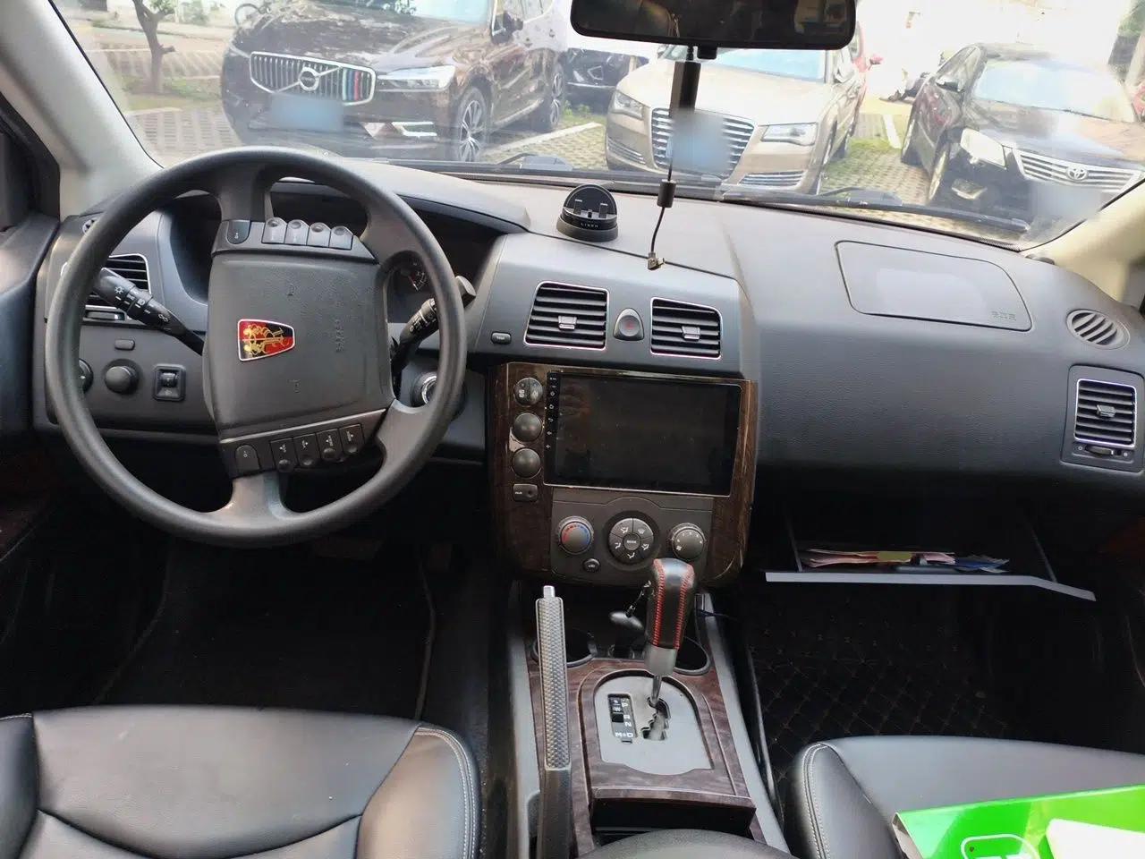 Roewe W5 2014 1.8T 2WD Automatic Tharu Special Edition — миниатюра 10