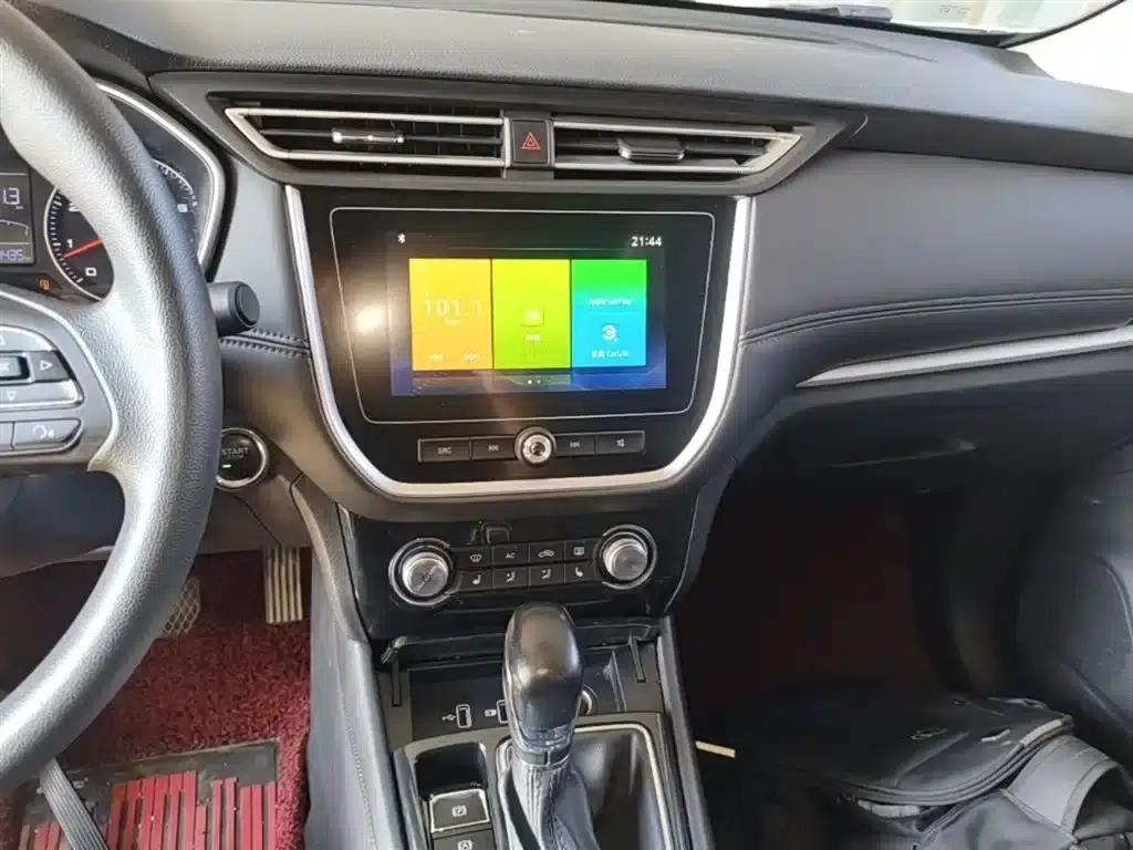 Roewe RX3 2018 1.6L CVT Flagship Edition — миниатюра 13