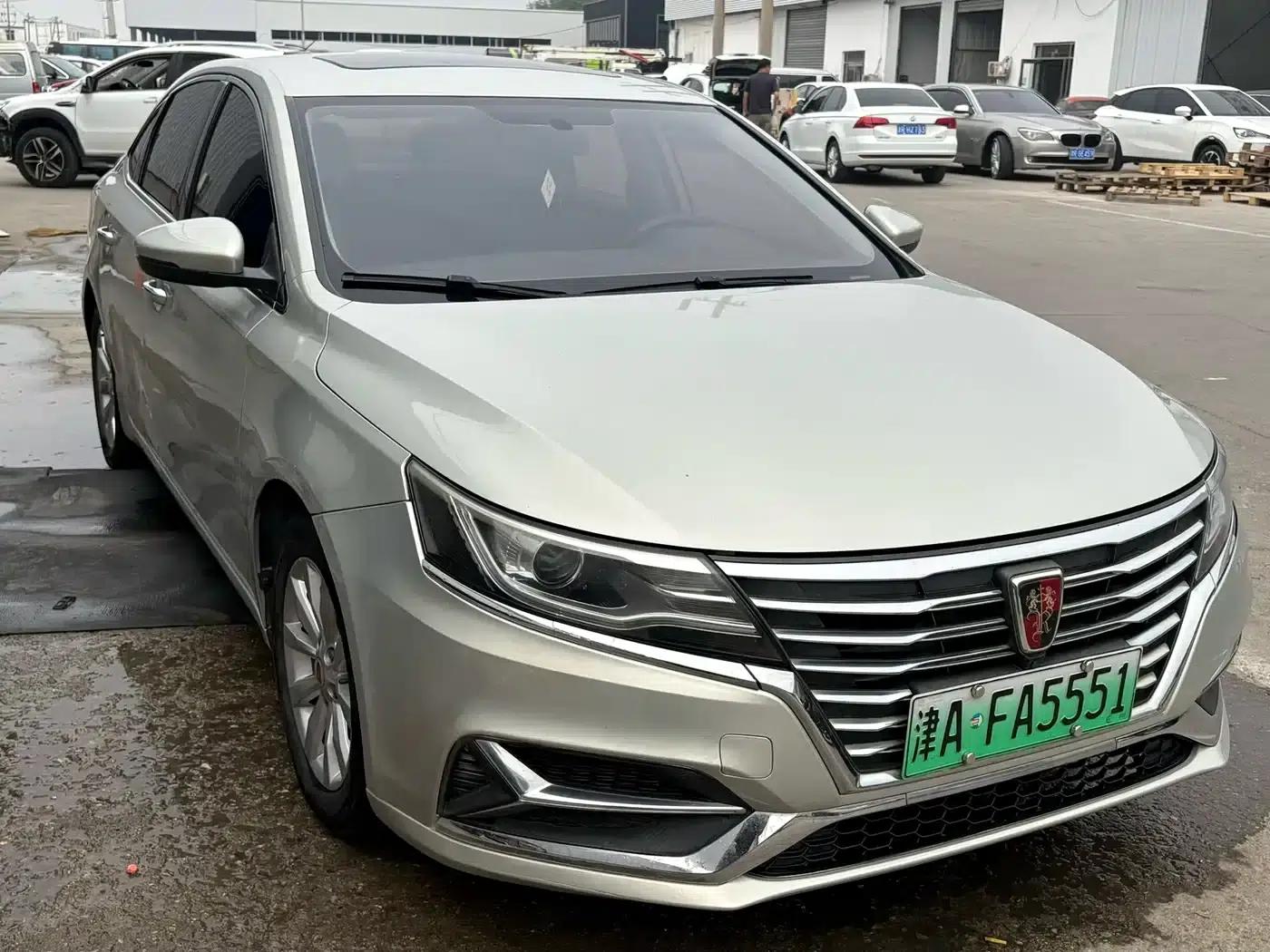 Roewe i6 New Energy 2017 45T Hybrid Connected Smart Edition — миниатюра 2