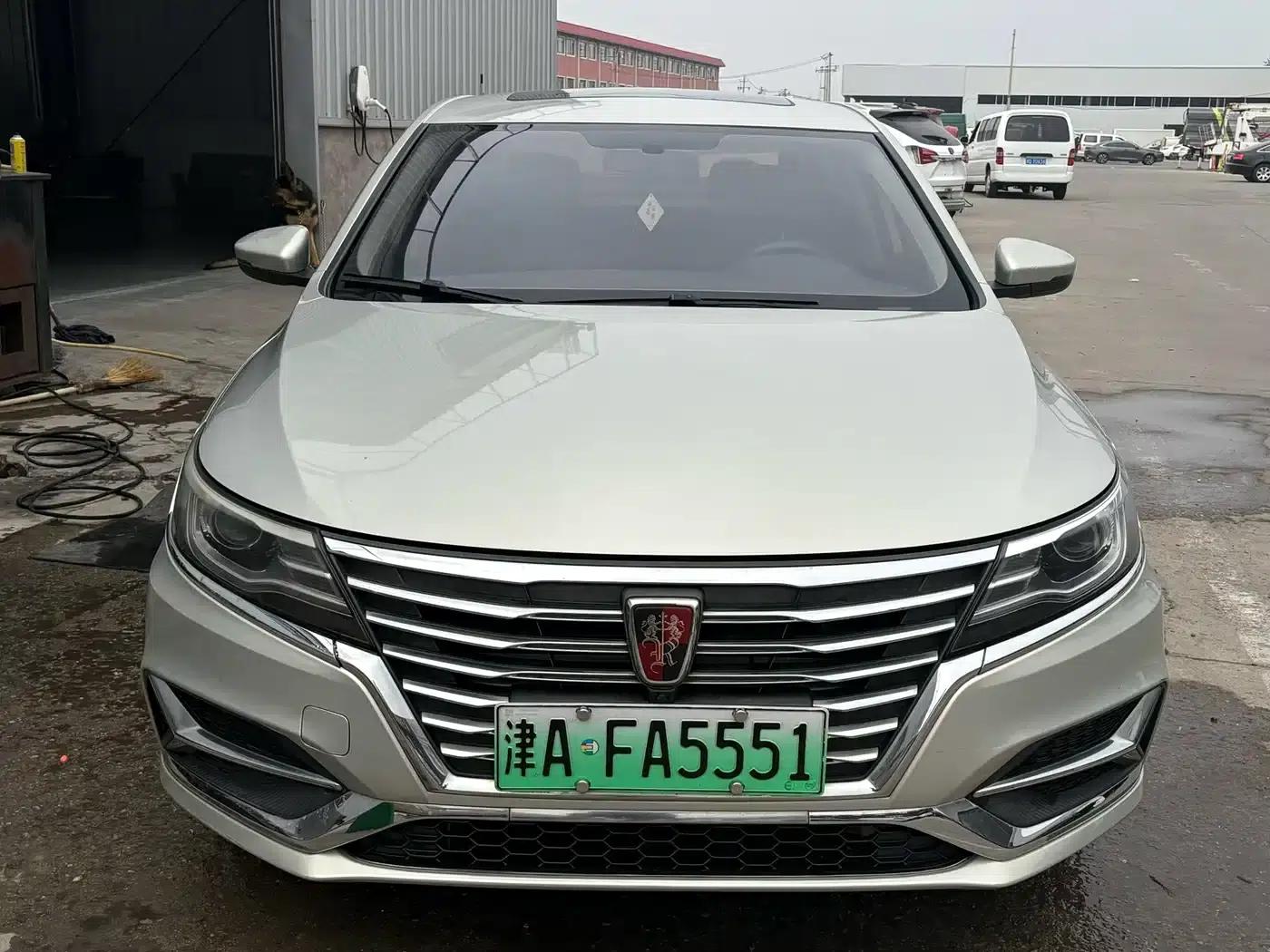 Roewe i6 New Energy 2017 45T Hybrid Connected Smart Edition — миниатюра 3