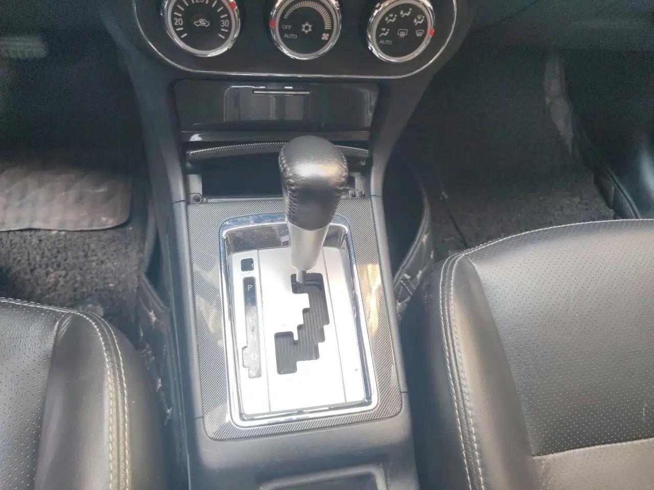 Mitsubishi Lancer EX 2011 Chasing Edition 1.8L CVT Luxury Model — миниатюра 15