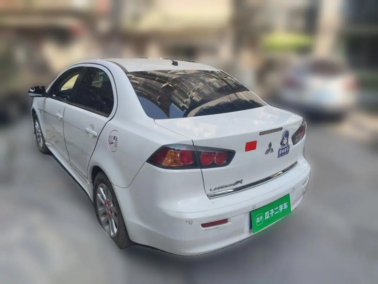 Mitsubishi Lancer EX 2011 Chasing Edition 1.8L CVT Luxury Model — миниатюра 4