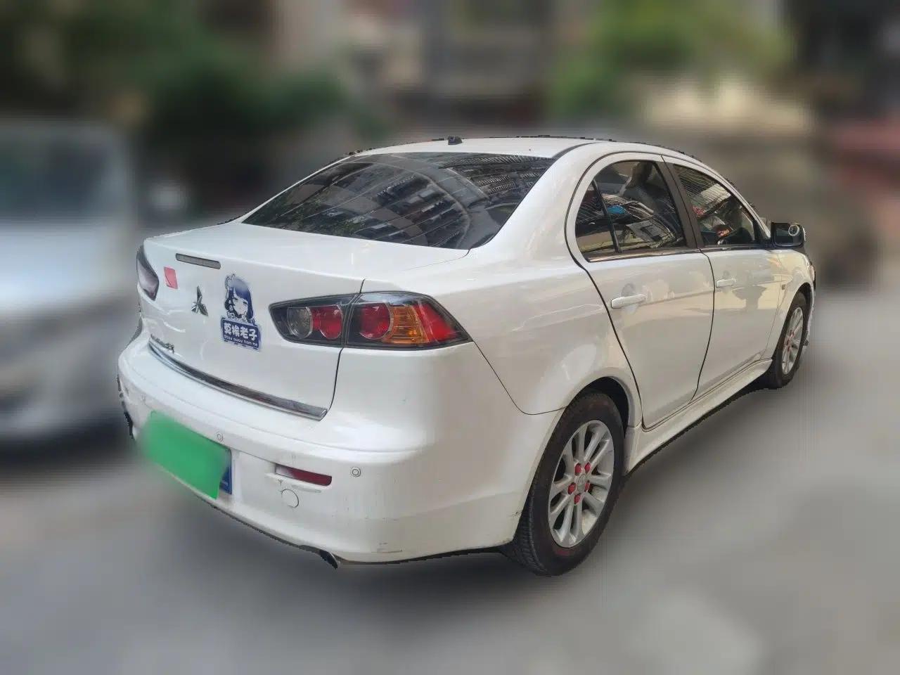 Mitsubishi Lancer EX 2011 Chasing Edition 1.8L CVT Luxury Model — миниатюра 6