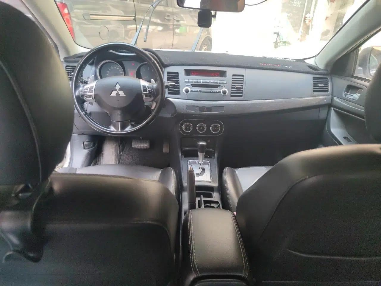 Mitsubishi Lancer EX 2011 Chasing Edition 1.8L CVT Luxury Model — миниатюра 10