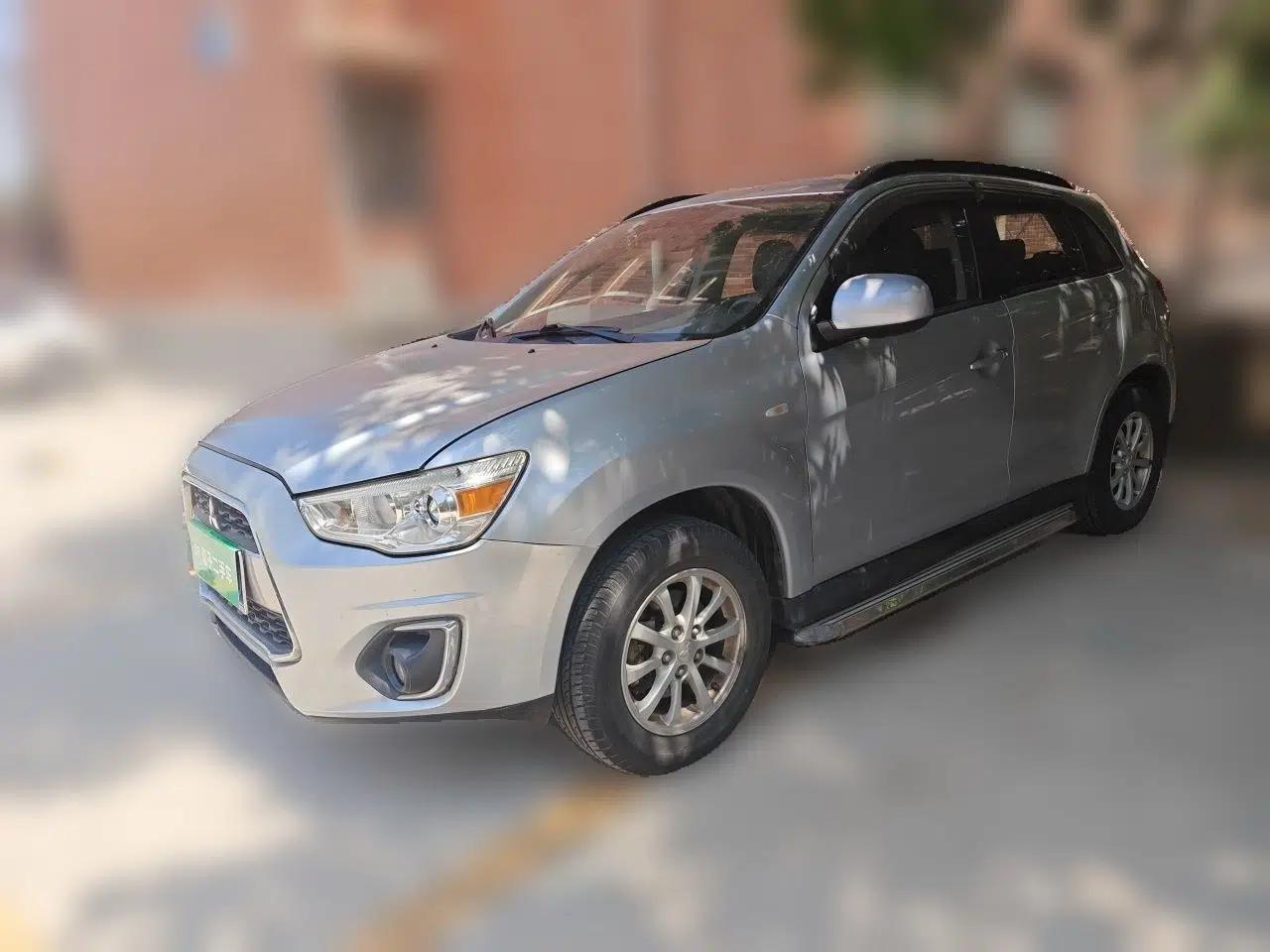 Mitsubishi ASX 2013 2.0L CVT Two-Wheel Drive Elite Edition — миниатюра 1