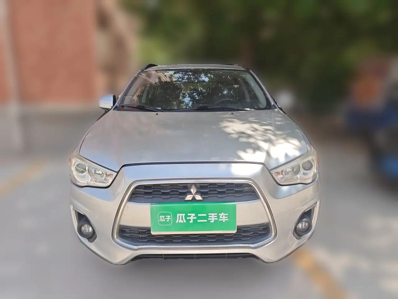 Mitsubishi ASX 2013 2.0L CVT Two-Wheel Drive Elite Edition — миниатюра 2