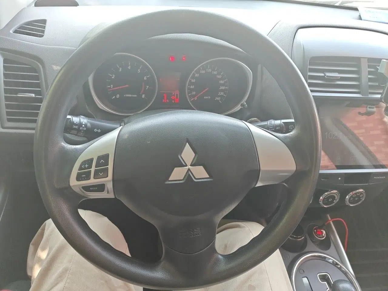 Mitsubishi ASX 2013 2.0L CVT Two-Wheel Drive Elite Edition — миниатюра 11