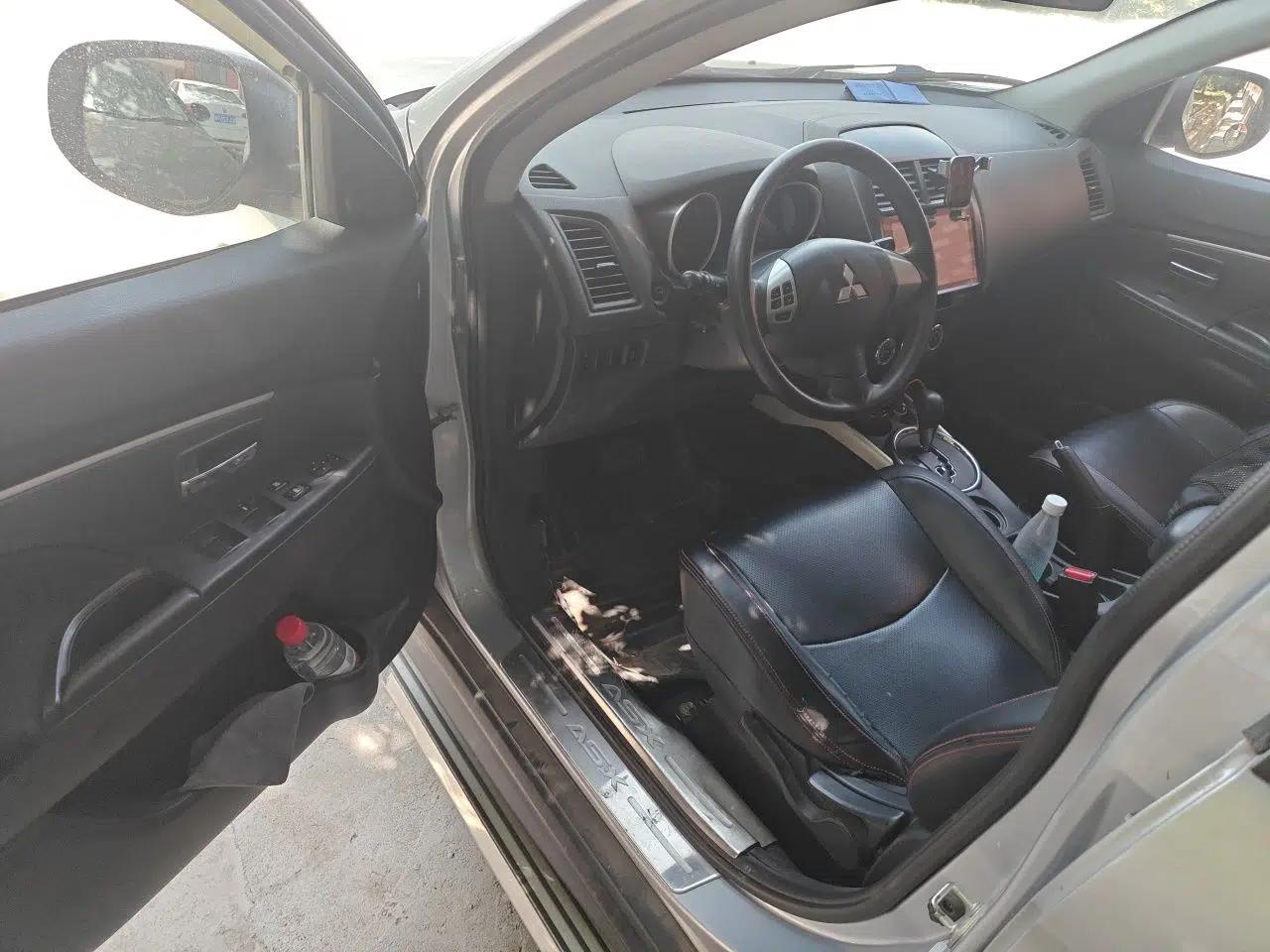 Mitsubishi ASX 2013 2.0L CVT Two-Wheel Drive Elite Edition — миниатюра 17